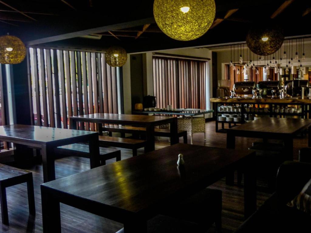 拉特10号精品酒店 古晋 外观 照片
