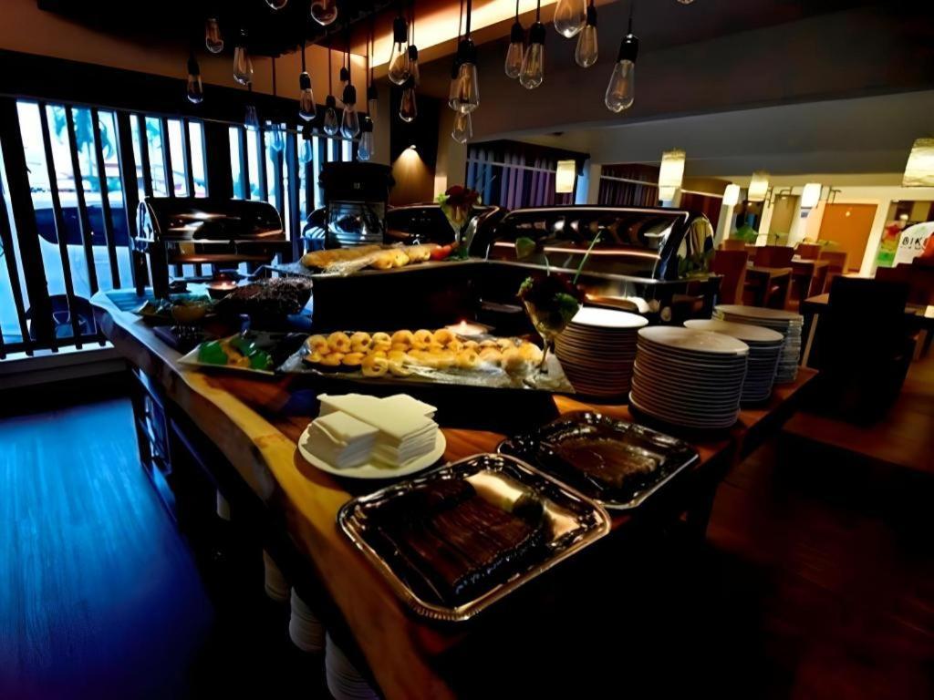 拉特10号精品酒店 古晋 外观 照片